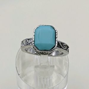 ✨3 for 25✨ Blue Rectangle Silver Tone Ring Sz 6